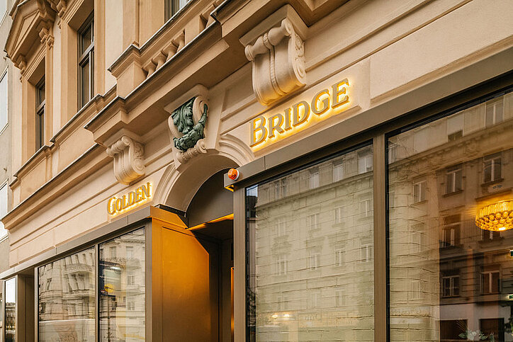 Außenansicht GoldenBridge in Wien