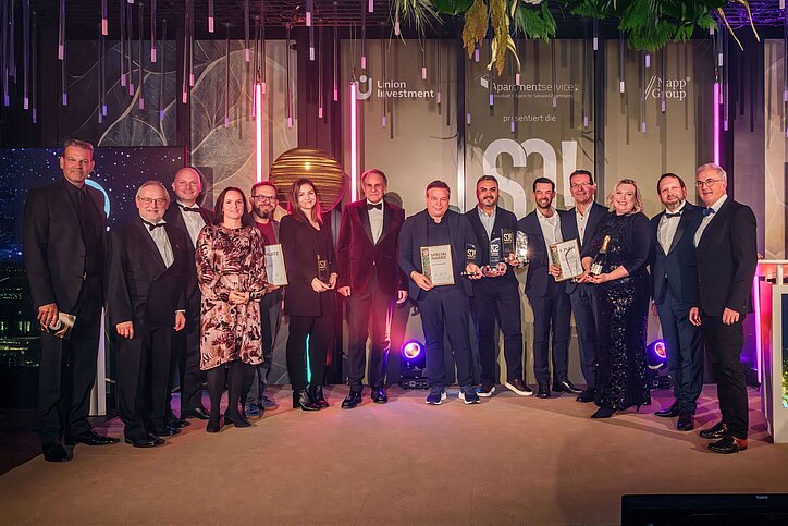 Die Gewinner und Jury: Am Kongressabend wurden die SO!APART Awards 2025 verliehen. © Hafencitystudios