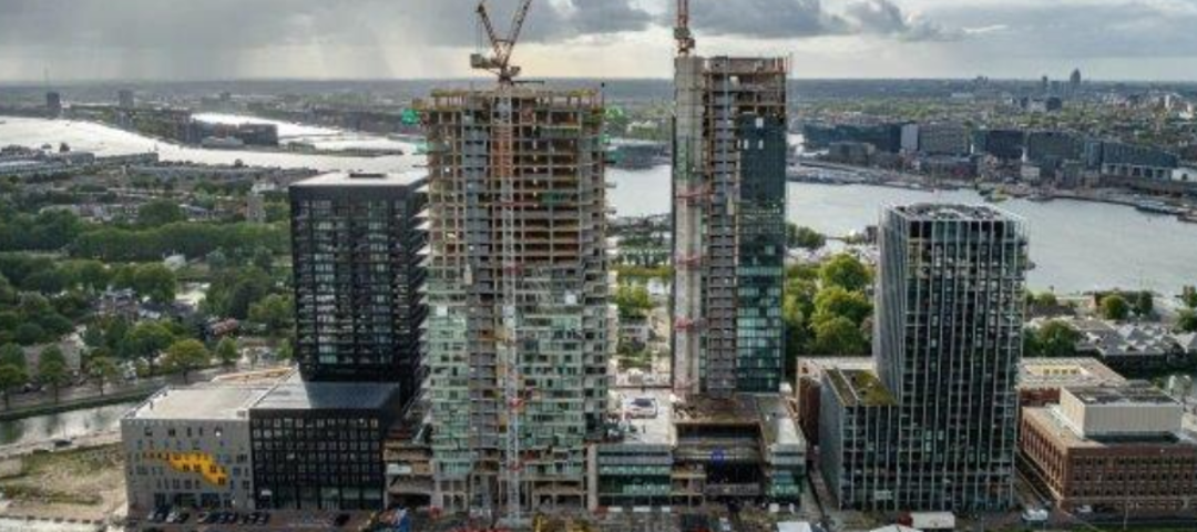 In rund 18 Monaten startet das YVIE-Ensemble in Amsterdam u.a. mit einem Wilde Aparthotels by Staycity, einem Maritim Hotel, Wohnungen und Büros.