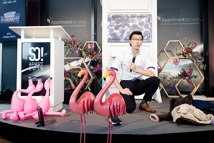 Der Gewinner des Innovations-Pitches 2019: Sing-Hong Stefan Chang, einer der Gründer der RefresherBoxx während seines Pitch. © Julia Baumgart Photography