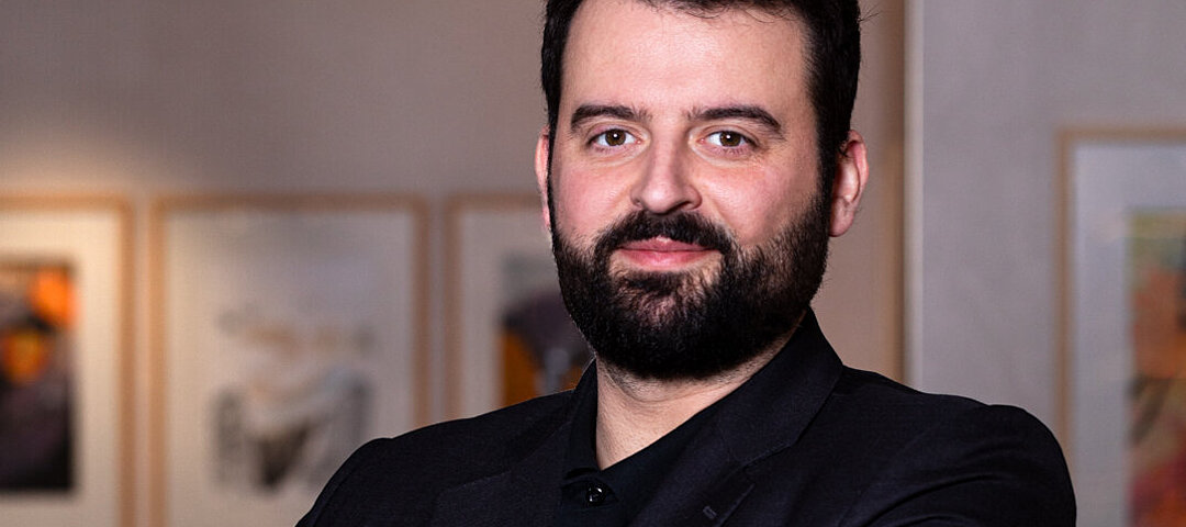 Vom Assistant Front Office Manager zum Direktor des Premium-Aparthotels: Can Piechaczek. © White Kitchen © White Kitchen