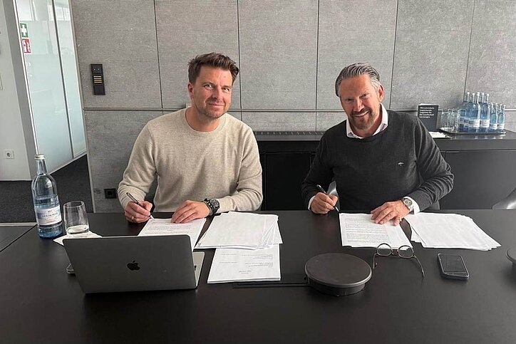 Livree nimmt Fahrt auf: Sebastian Blank (l.) und Felix von Braun schließen Partnerschaft ab. © DPF Group