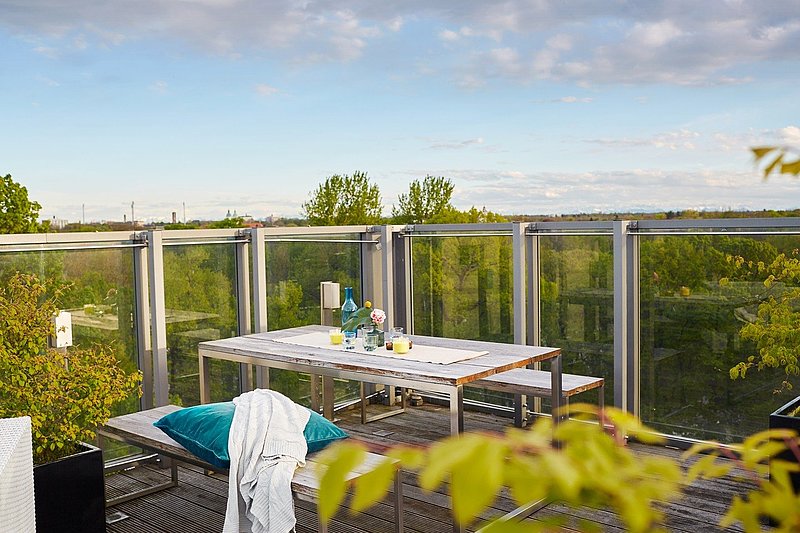 Blick von der Terrasse der neuen Penthouse Suite © Living Hotels