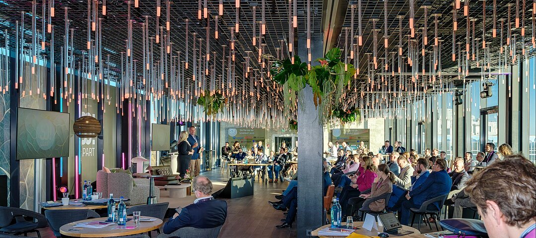 Bei der SO!APART 2025 in Leipzig reflektierten die Akteure über die aktuelle Situation im Markt. © Hafencitystudios