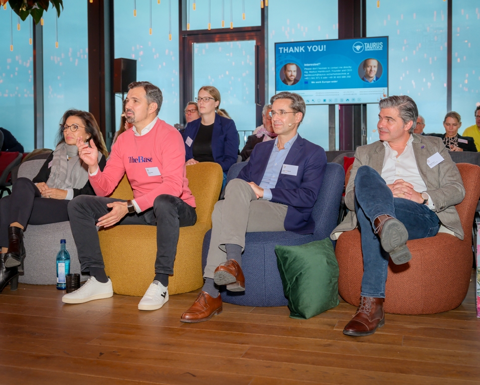 Die Jury des "Nest des Flamingos 2022" (v.l.): Florian Färber (Co-Founder & CEO von The Base Fol Group), Philip von Ditfurth (Co-Founder von Apaleo) und Burak Ünver (Geschäftsführer von Smartments Business)